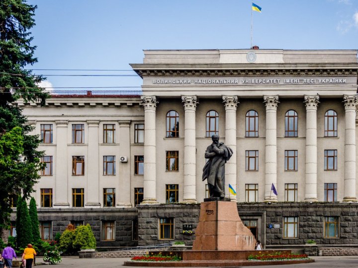 На вступ до ВНУ подали майже 18 тисяч заяв