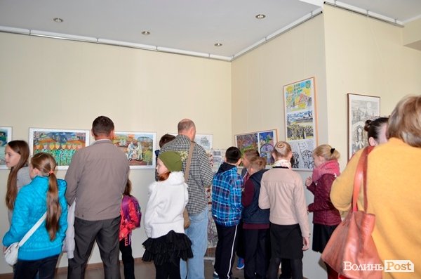 У Луцьку відкрили виставку на патріотичну тематику. ФОТО