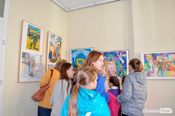 У Луцьку відкрили виставку на патріотичну тематику. ФОТО