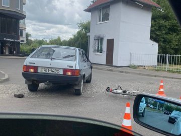 У Луцьку легковик збив велосипедиста
