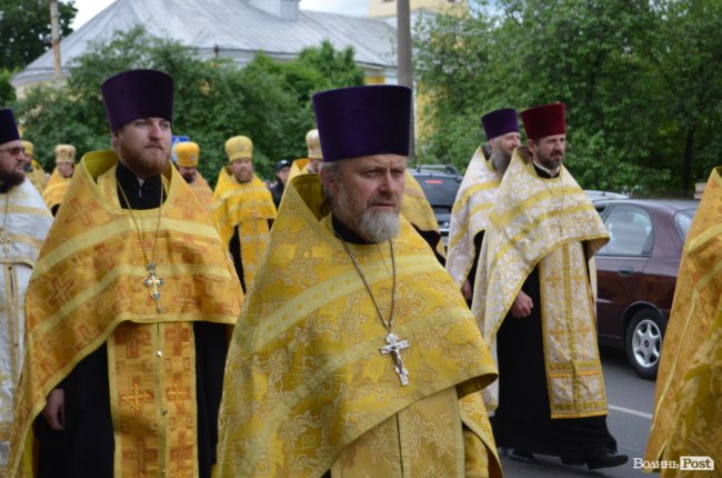 У Луцьку хресною ходою пройшли прихильники церкви Московського патріархату. ФОТО