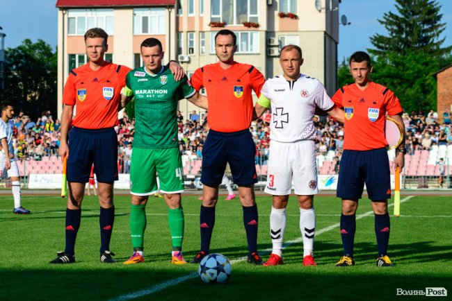 «Волинь» – «Карпати»: великий фотозвіт із нашумілого матчу