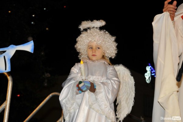 У Луцьку засяяла головна ялинка