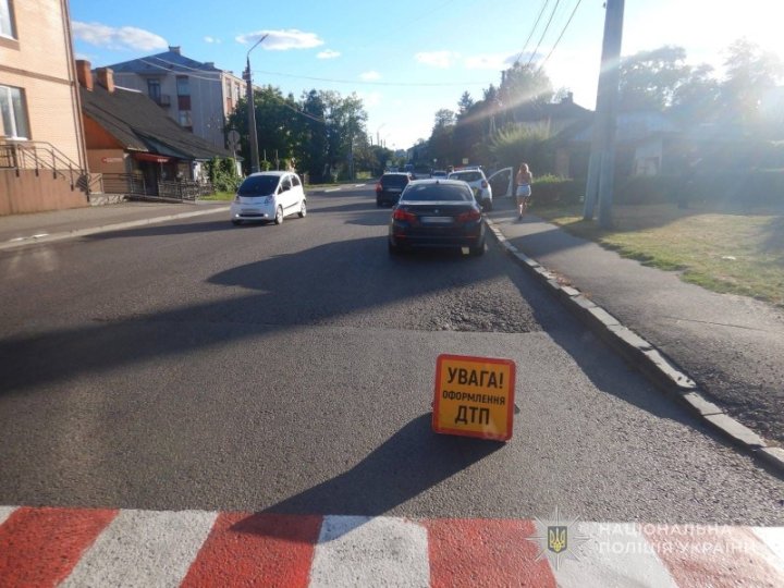 На Волині неповнолітній велосипедист спровокував аварію: виїхав на проїжджу частину дороги