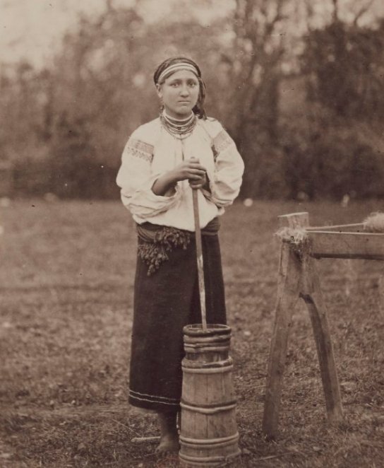 Молода дівчина. Поділля