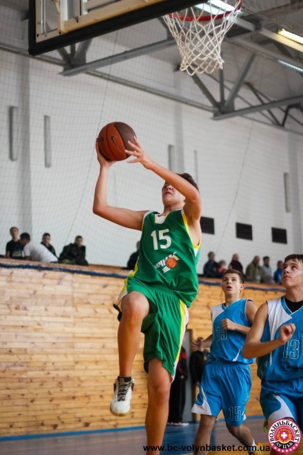 Фото міжнародного баскетбольного турніру в Луцьку