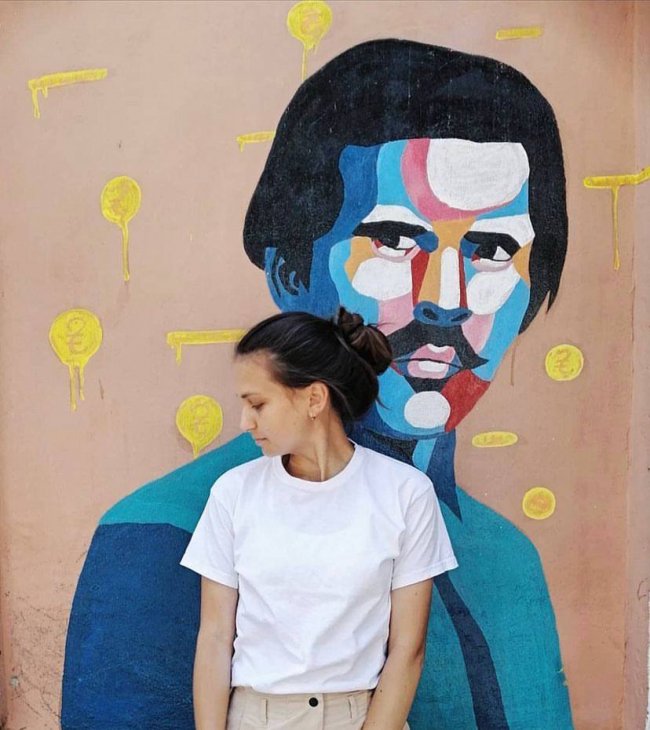 Мурал в Старобільську. Автори – художники з команди Bet On Art