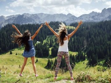 Куди поїхати на травневі свята: варіанти подорожей