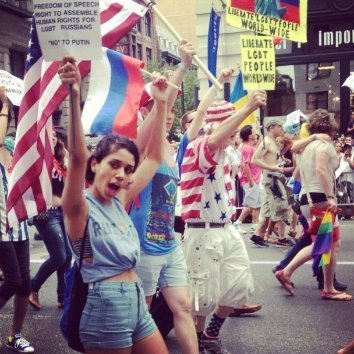 У США на гей-парад винесли прапори України та Білорусі. ФОТО