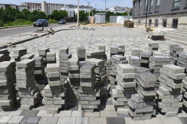 Ресторани, офіси, житлові комплекси: бруківка LeBruk для тих, хто вміє рахувати гроші*