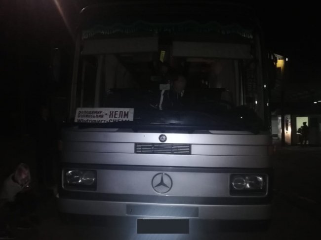 На Волині затримали рейсовий автобус, доверху набитий контрабандним сиром