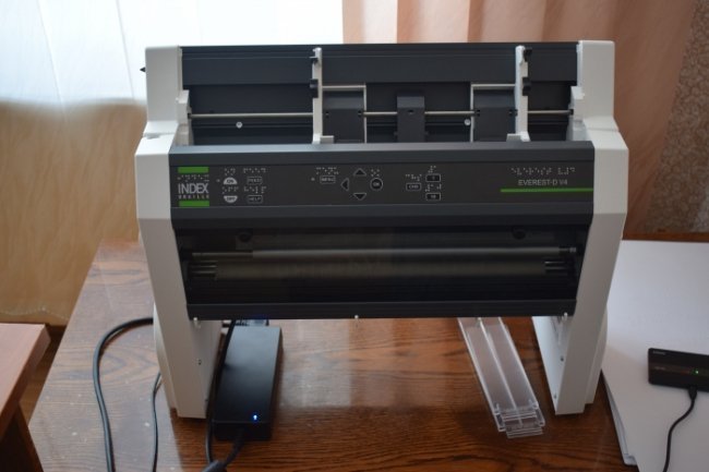 Як у Луцьку друкують книжки для незрячих