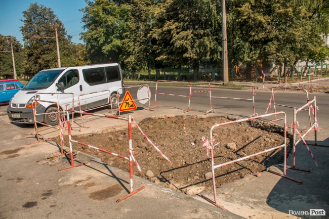 «Хто живе на ЛПЗ, тому у житті везе»: день на луцькому районі контрастів. ФОТО