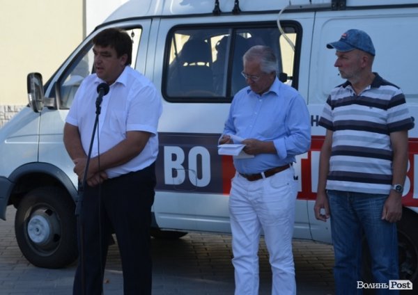 У центрі Луцька агітували за опозицію. ФОТО