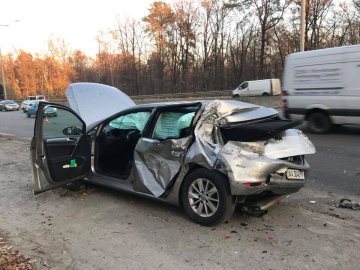 З’явилося відео, як фура врізалася в авто Лещенка