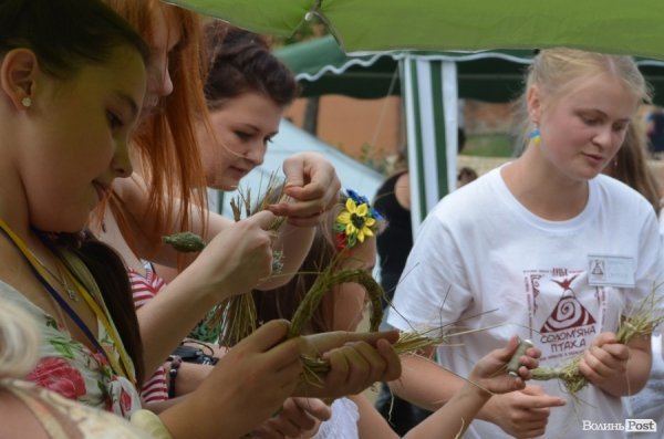У Луцькому замку - фестиваль для вагітних і сімейних. ФОТО