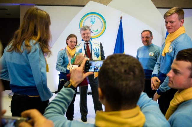 Президент нагородив орденом волинянку