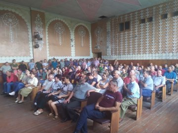 «Копати не дамо» – жителі села на Волині про видобуток бурштину