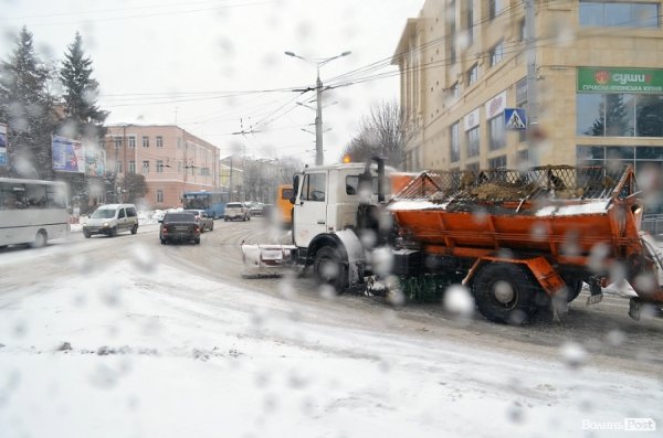 Луцьк знов у снігу. ФОТО