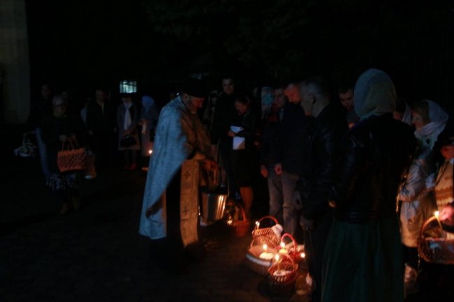 Великодня ніч у кафедральному соборі Луцька. ФОТОРЕПОРТАЖ