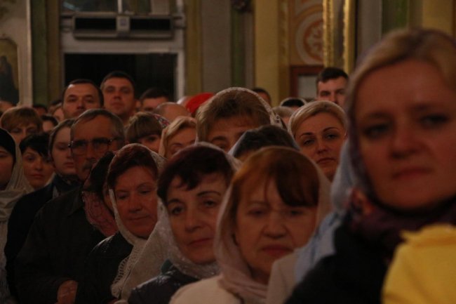 Великодня ніч у кафедральному соборі Луцька. ФОТОРЕПОРТАЖ