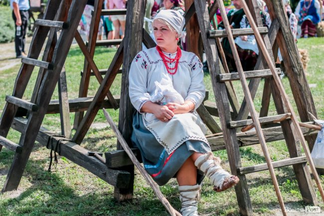 Неймовірні вбрання та іноземні гості: фестиваль «Берегиня» у Луцькому замку. ФОТО