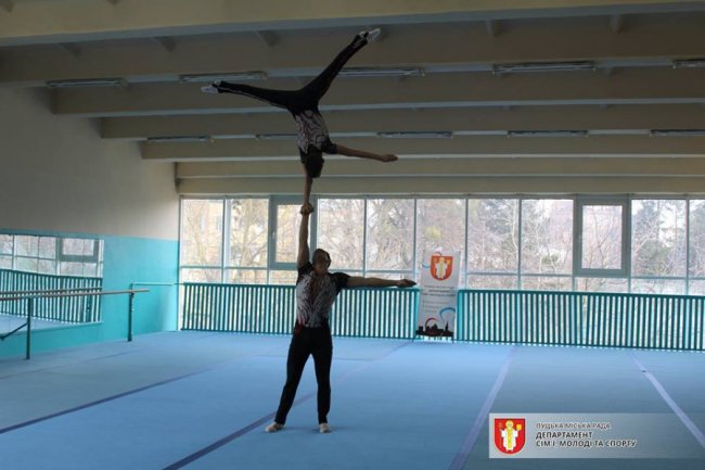 У Луцьку зібралися акробати зі всієї України. ФОТО