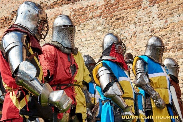 Доблесть віків: у Луцькому замку змагаються лицарі зі всієї країни. ФОТО