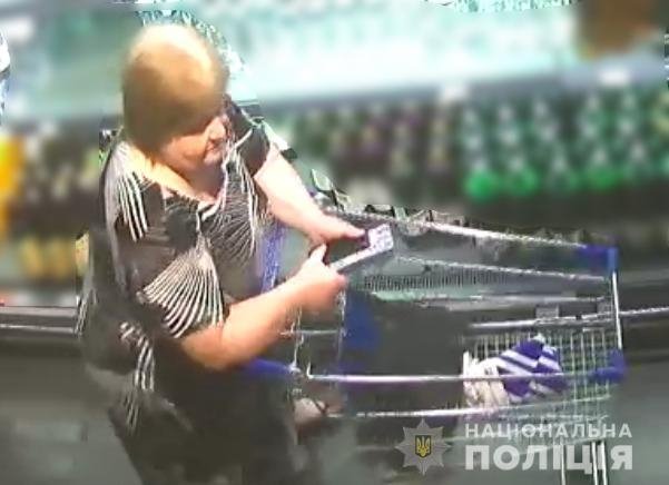 Може бути причетна до вчинення злочинів: у Луцьку розшукують жінку. ФОТО