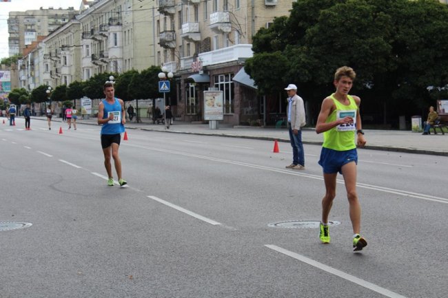 У центрі Луцька відбулися міжнародні змагання зі спортивної ходьби