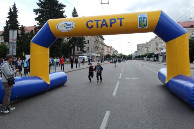 У центрі Луцька відбулися міжнародні змагання зі спортивної ходьби