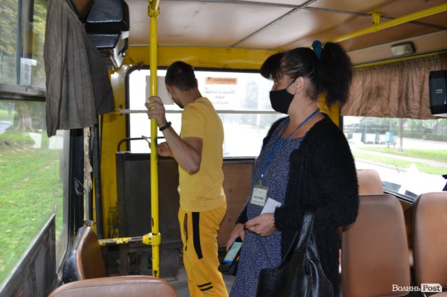 Рейд у маршрутках та тролейбусах: як у Луцьку ловили «зайців» та скількох оштрафували. ФОТО