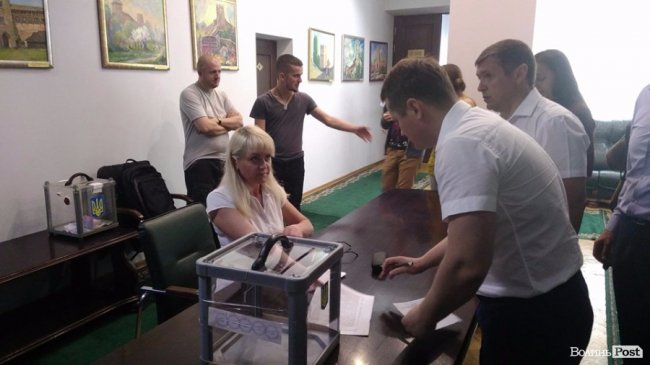 Офіційно: Луцькрада залишилася без секретаря