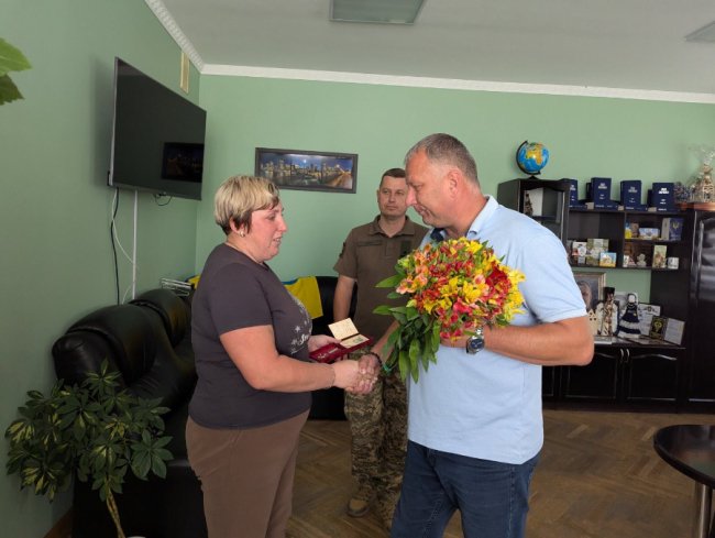 На Волині матері та дружині загиблих Героїв вручили посмертні нагороди рідних