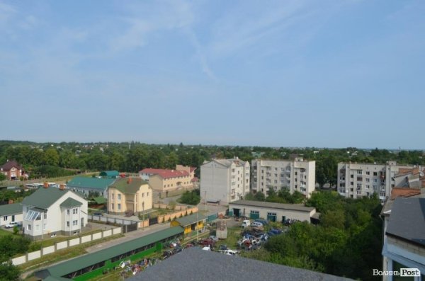 В затишному районі Луцька зводять сучасний житловий комплекс