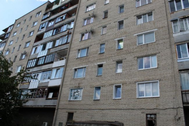 У місті на Волині 2-річна дитина зачинилася в квартирі