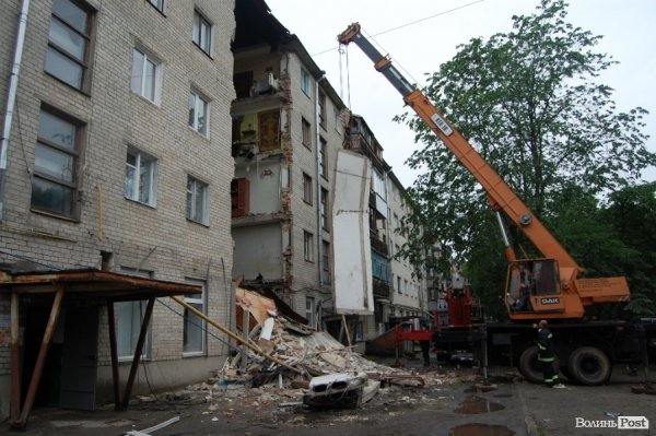 Обвал будинку в Луцьку. ФОТО