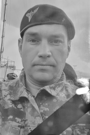 У Луцьку провели в останню дорогу загиблого Героя Олександра Чертіліна