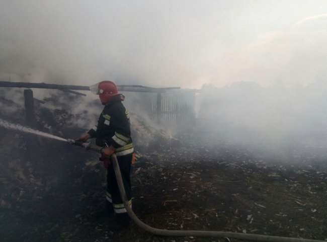 У селі на Волині через коротке замикання електромережі згоріла будівля