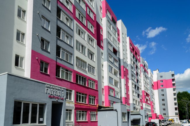 Роботи ні на мить не припиняються: як у Луцьку «росте» ЖК «Caramel Residence». ФОТО*