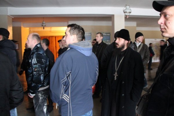 Волинські священики записуються добровольцями до війська. ФОТО