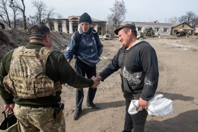 Українські захисники звільнили Тростянець від російських окупантів. ФОТО