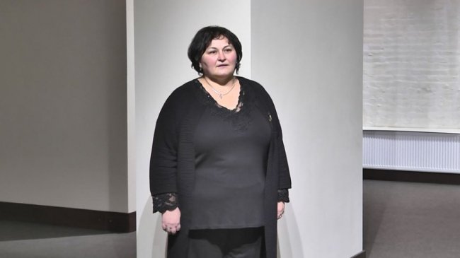 Переселенка із Бучі презентує у Луцьку моновиставу про окупацію