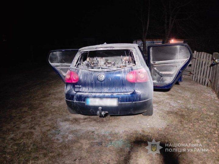 На Волині 21-річний хлопець підпалив автомобіль