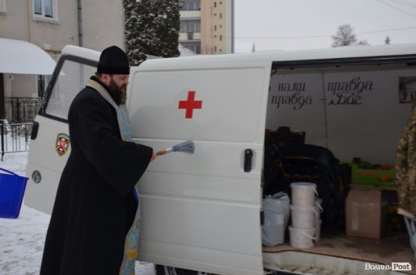 Мир буде після перемоги: із Луцька на передову відправили авто для бійців