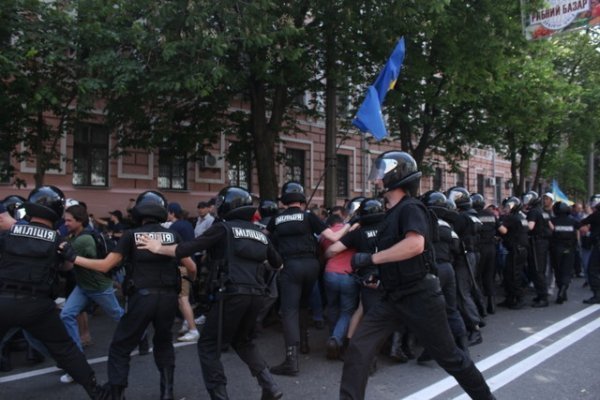 У центрі Києва ‒ масова бійка. ФОТО. ВІДЕО