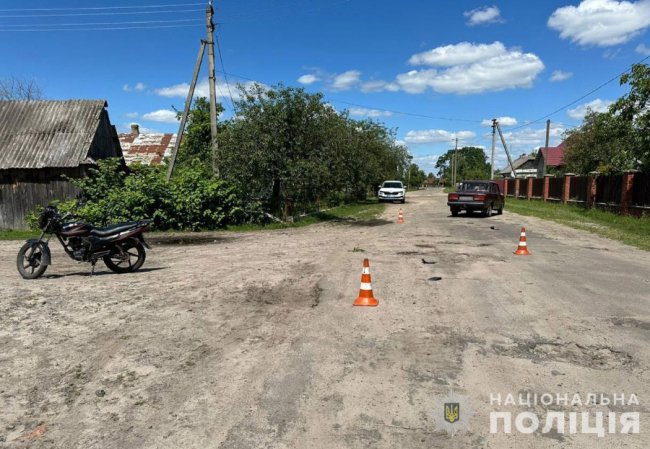 На Волині 14-річний водій автівки збив 15-річного мотоцикліста