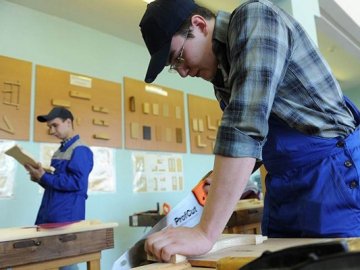 Волинським ПТУ не вистачає більше 30 мільйонів держфінансування