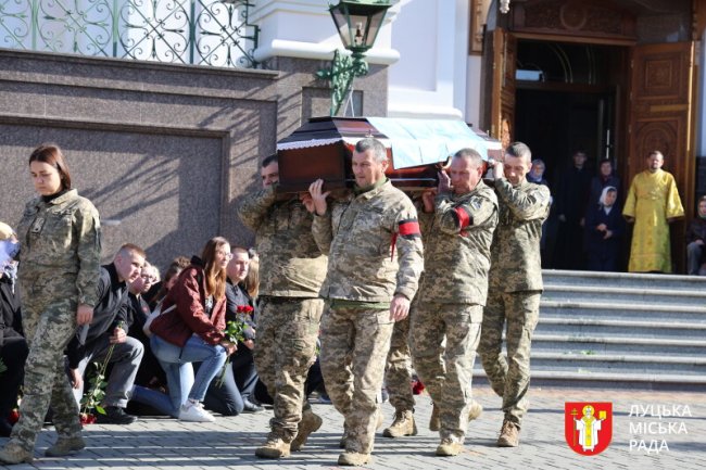 У Луцьку попрощалися з 19-річним Героєм Денисом Бойченком