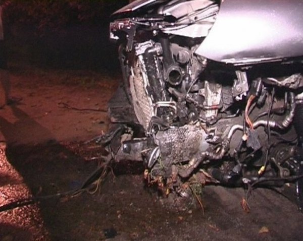 У Києві в аварії у Porsche відлетіло два колеса. ФОТО